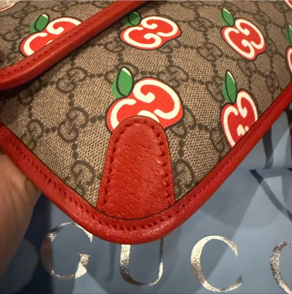 NWOT Gucci Limited Edition Apple GG Supreme Fanny Pack Waist Belt Bag - Picture 5 of 16
